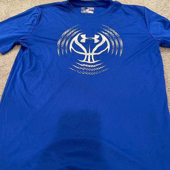 Boys UA t-shirt - Picture 1 of 3